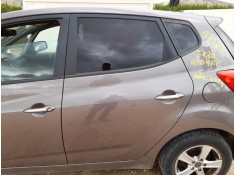 PUERTA TRASERA IZQUIERDA 770031K000 TOCADA 