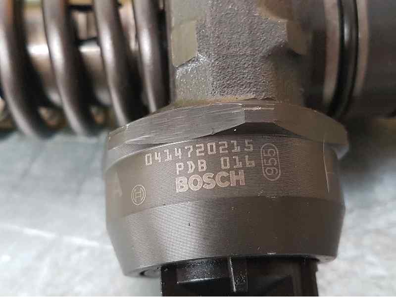 Recambio de inyector para seat leon (1p1) reference referencia OEM IAM 038130073AG 0414720215 BOSCH