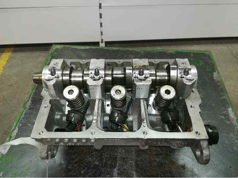 Recambio de culata para volkswagen polo (9n1) 1.4 tdi referencia OEM IAM 045103373H  SE RECOMIENDA COMPROBAR A PRESIÓN