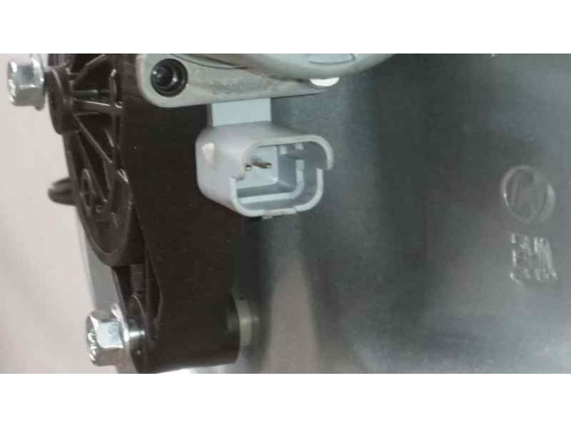 Recambio de elevalunas trasero derecho para hyundai ix20 gl classic referencia OEM IAM 834021P010 2 PINS ELECTRICO