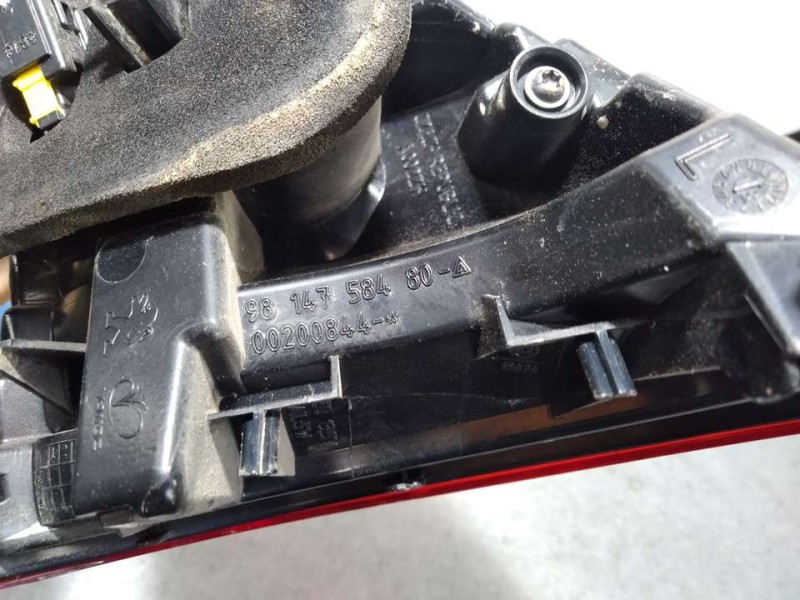 Recambio de piloto trasero izquierdo para peugeot 2008 (--.2013) style referencia OEM IAM 9814758480  INTERIOR