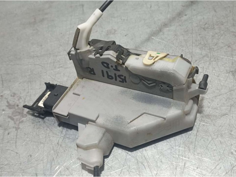 Recambio de cerradura puerta trasera derecha para peugeot 508 sw active referencia OEM IAM 851927  ELECTRICA