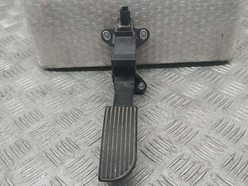 Recambio de potenciometro pedal para toyota aygo x-cite referencia OEM IAM 781100H040 19056A 