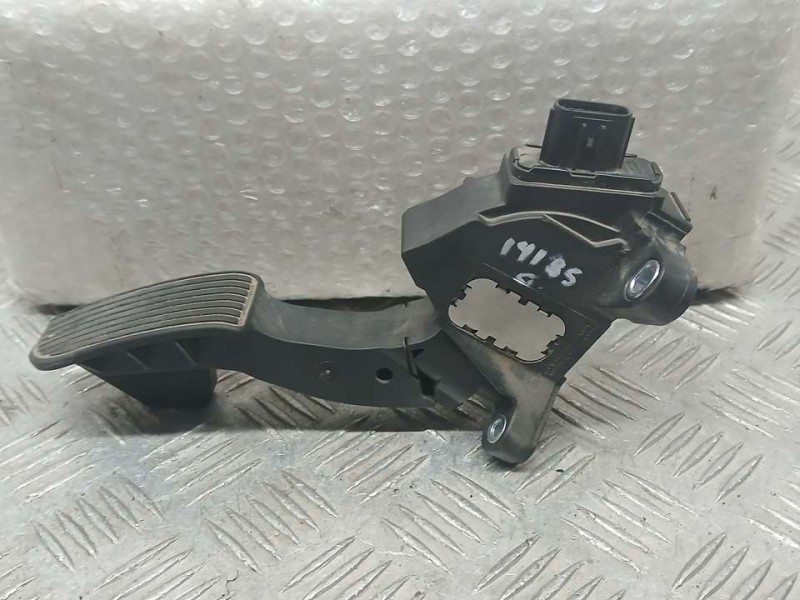 Recambio de potenciometro pedal para toyota aygo x-cite referencia OEM IAM 781100H040 19056A 