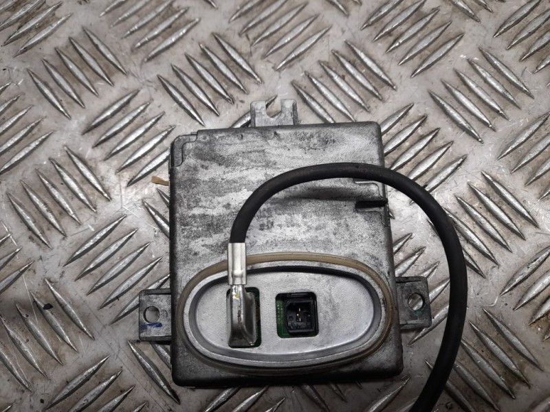 Recambio de centralita faros xenon para bmw serie 3 touring (e91) 320d referencia OEM IAM 6948180 W3T13271 