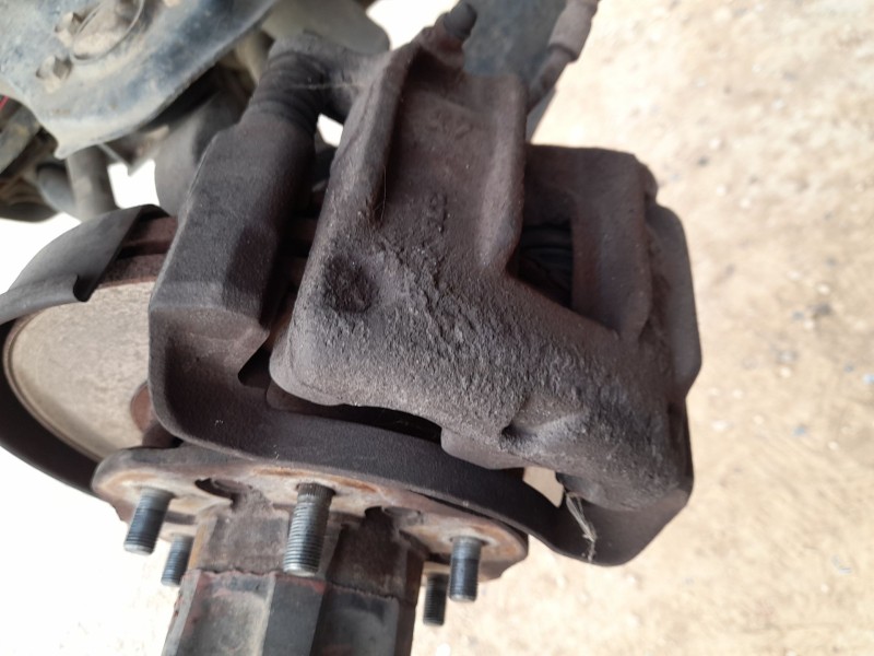 Recambio de pinza freno delantera izquierda para nissan terrano ii (r20) 2.7 td 4wd referencia OEM IAM 410117F000  