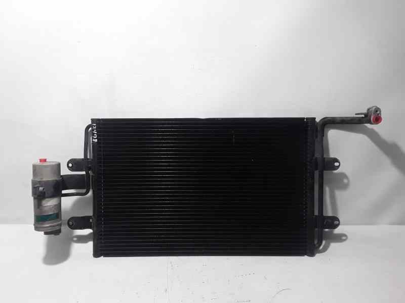 Recambio de condensador / radiador aire acondicionado para volkswagen golf iv berlina (1j1) básico referencia OEM IAM 1J0820411D