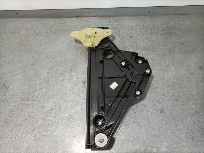 Recambio de elevalunas trasero derecho para renault clio v zen referencia OEM IAM 827209773R  ELECTRICO 6 PINS
