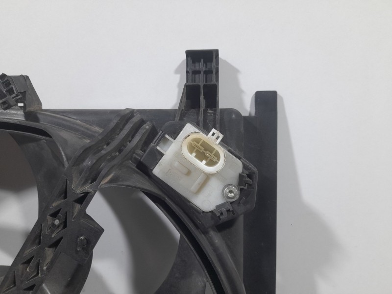 Recambio de electroventilador para opel corsa d (s07) 1.2 (l08, l68) referencia OEM IAM 13263552  