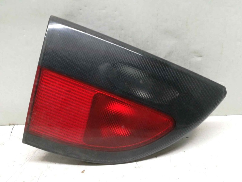 Recambio de piloto trasero izquierdo para renault megane i classic (la0) 2.0 alize referencia OEM IAM   INTERIOR