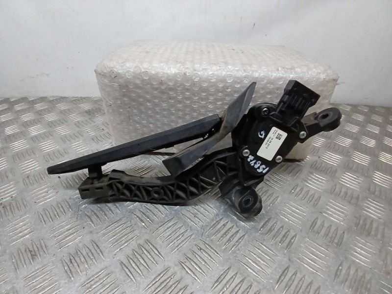Recambio de potenciometro pedal para kia cee´d drive referencia OEM IAM 327003XXXX  