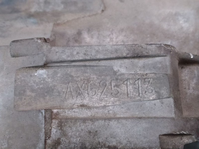 Recambio de caja cambios para audi 100 berlina (c4) básico referencia OEM IAM AXG 25113 5VELOCIDADES