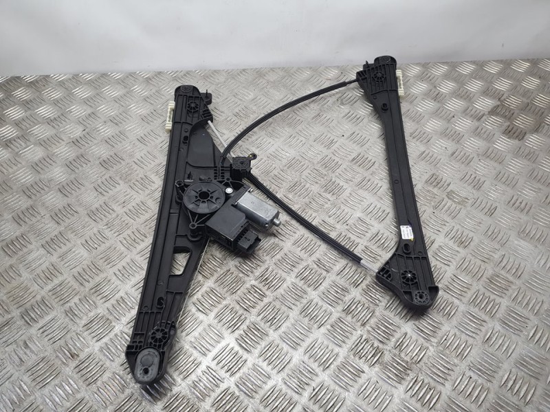 Recambio de elevalunas delantero derecho para peugeot 5008 1.5 blue-hdi fap referencia OEM IAM 9830389260  ELECTRICO