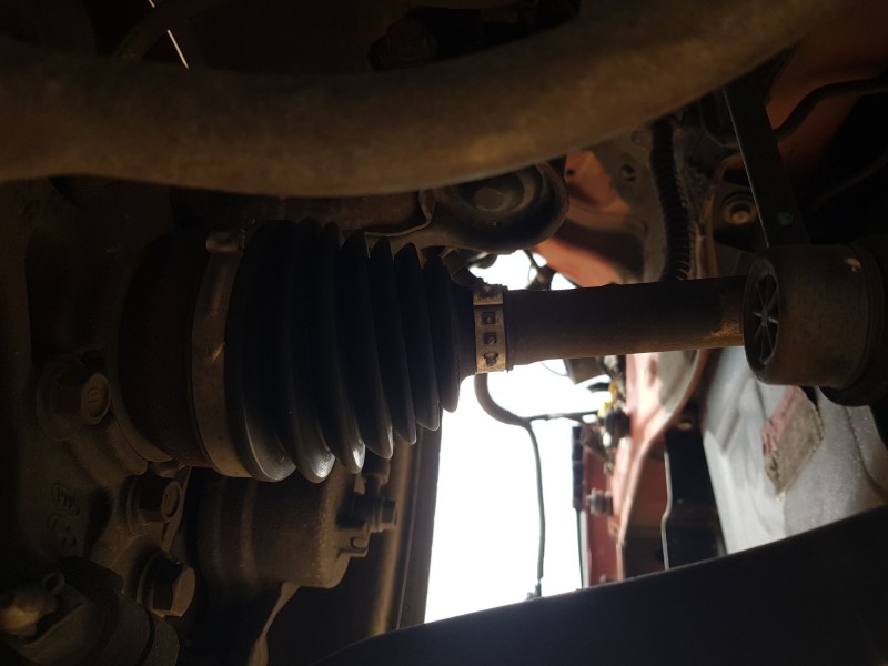 Recambio de transmision delantera izquierda para kia cee´d (jd) 1.6 crdi 110 referencia OEM IAM 49500A6100  