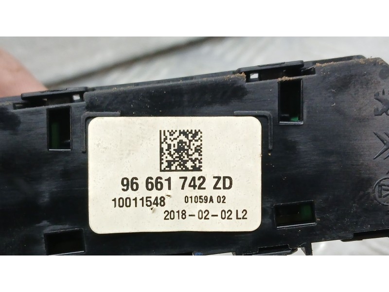 Recambio de mando elevalunas delantero izquierdo para citroën ds5 2.0 bluehdi 150 referencia OEM IAM 96661742ZD ROZADO MANDO CEN