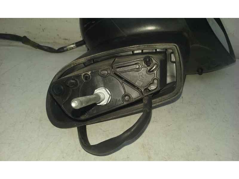 Recambio de retrovisor derecho para citroën c3 attraction referencia OEM IAM  2 CLAVIJAS DE 5 Y 2 CABLES ELECTRICO