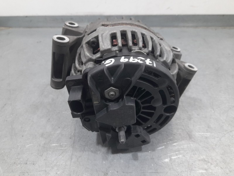 Recambio de alternador para mercedes-benz vito / mixto furgoneta (w639) 110 cdi (639.601, 639.603, 639.605) referencia OEM IAM A