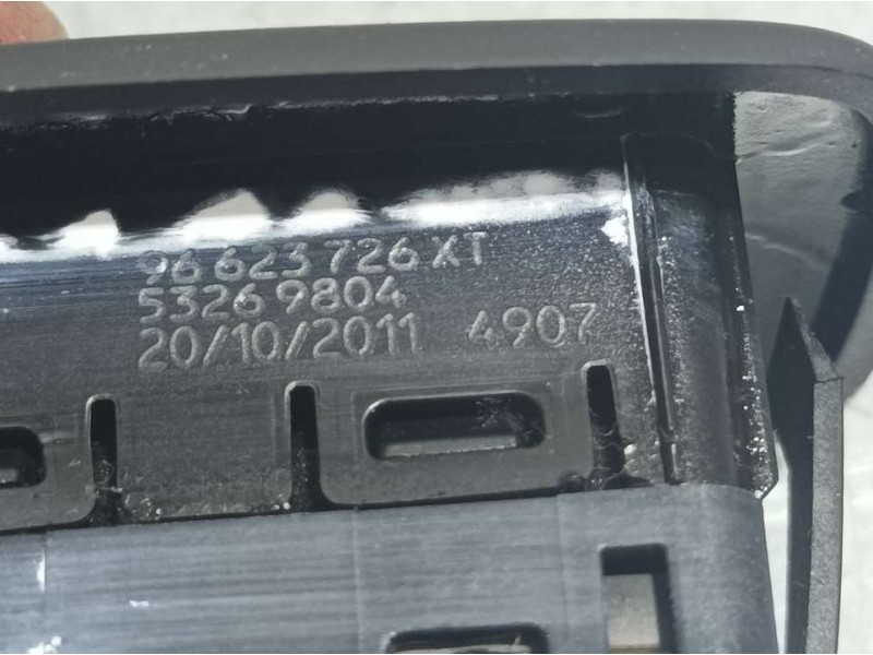 Recambio de mando elevalunas trasero derecho para peugeot 508 sw active referencia OEM IAM 96623726XT  