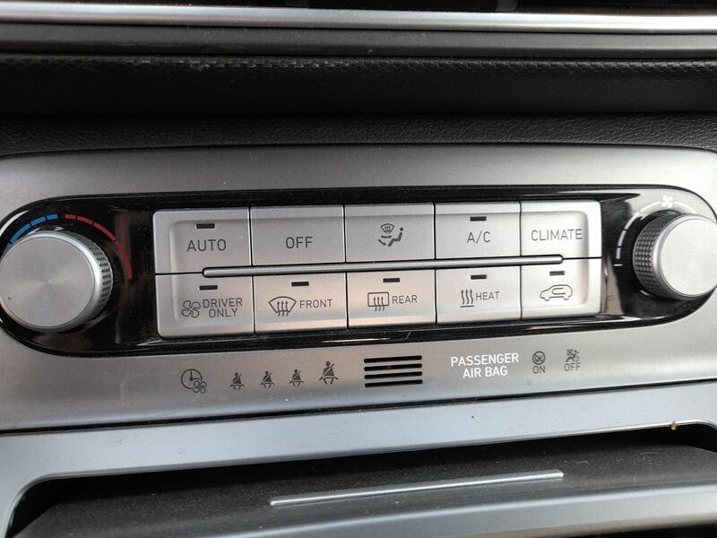 Recambio de mando climatizador para hyundai kona (os, ose, osi) ev referencia OEM IAM 97250K4075  