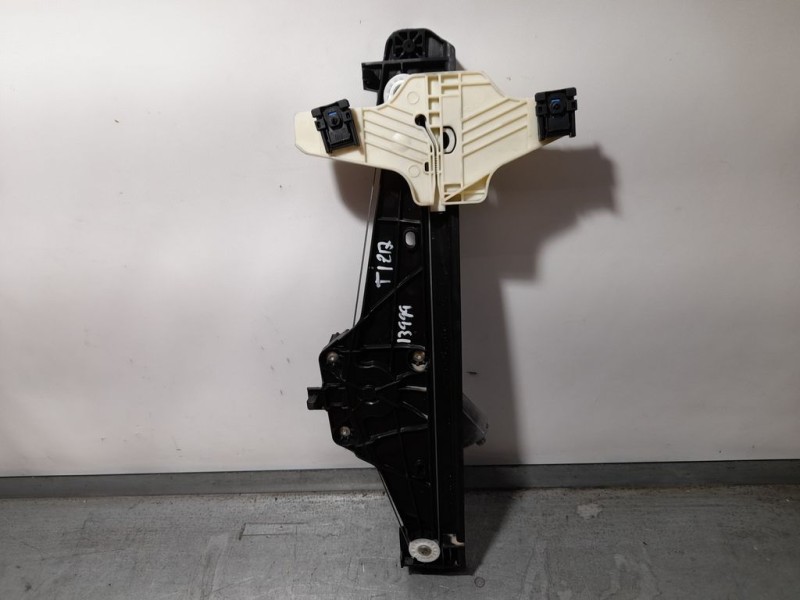 Recambio de elevalunas trasero izquierdo para peugeot 5008 1.5 blue-hdi fap referencia OEM IAM 9840190480 6 PINES ELECTRICO