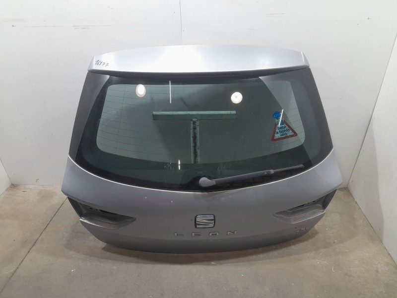 Recambio de porton trasero para seat leon st (5f8) style connect referencia OEM IAM 5F9827024  