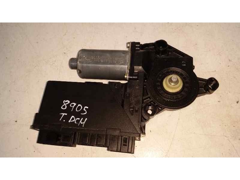 Recambio de motor elevalunas trasero derecho para audi a4 berlina (8e) 2.0 referencia OEM IAM 105849107 8E0959802A SIEMENS VDO