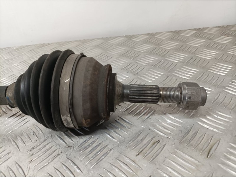 Recambio de transmision delantera derecha para citroën c3 feel referencia OEM IAM 9801048680  