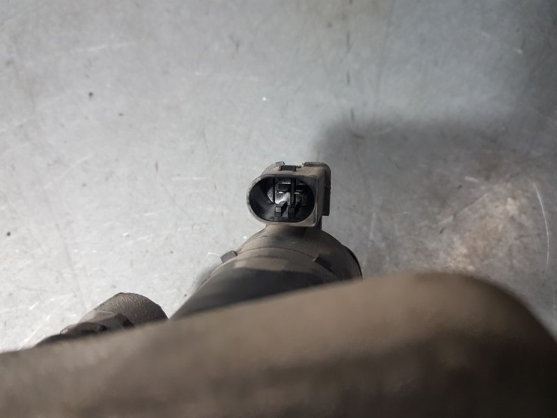 Recambio de pinza freno trasera derecha para peugeot 308 gt line referencia OEM IAM 9819059480  ELECTRICA