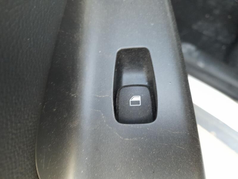 Recambio de mando elevalunas trasero izquierdo para hyundai kona (os, ose, osi) ev referencia OEM IAM 93581J9000  