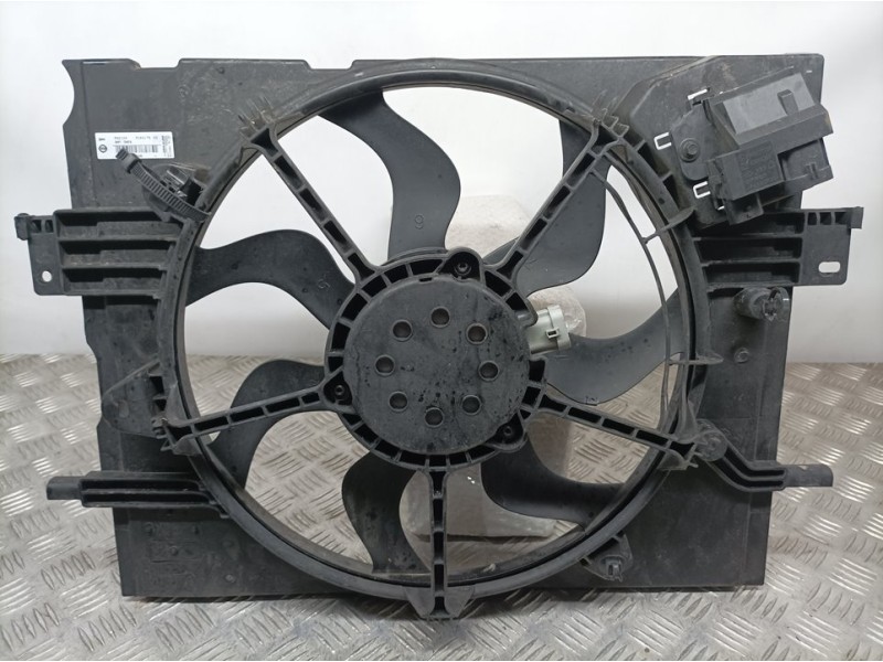 Recambio de electroventilador para nissan micra v (k14) acenta referencia OEM IAM 214815FA0B FS2156 VALEO