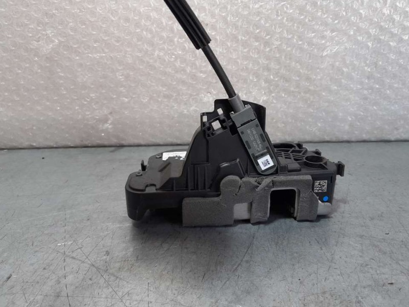 Recambio de cerradura puerta delantera izquierda para ford kuga titanium plug-in hybrid referencia OEM IAM 2455561  4 PINES