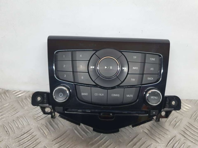 Recambio de mando radio para chevrolet cruze lt referencia OEM IAM 95979459  