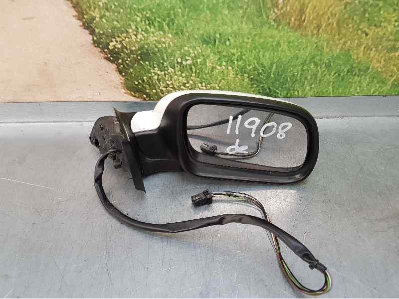 Recambio de retrovisor derecho para peugeot 307 berlina (s2) xt referencia OEM IAM  6 PINS ELECTRICO