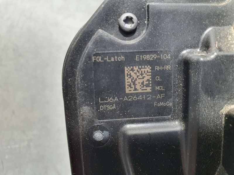 Recambio de cerradura puerta trasera derecha para ford kuga titanium plug-in hybrid referencia OEM IAM LJ6AA256412AF E19829104 5