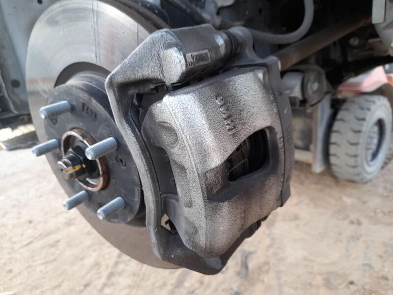 Recambio de pinza freno delantera derecha para hyundai kona (os, ose, osi) ev referencia OEM IAM 58190E6A10  