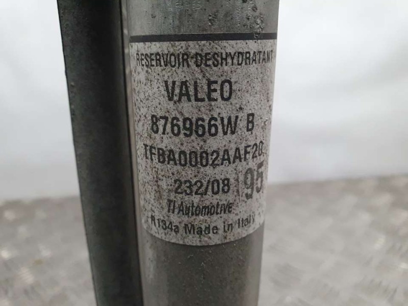 Recambio de condensador / radiador aire acondicionado para toyota aygo (kgb/wnb) blue referencia OEM IAM 884500H020 879751H VALE