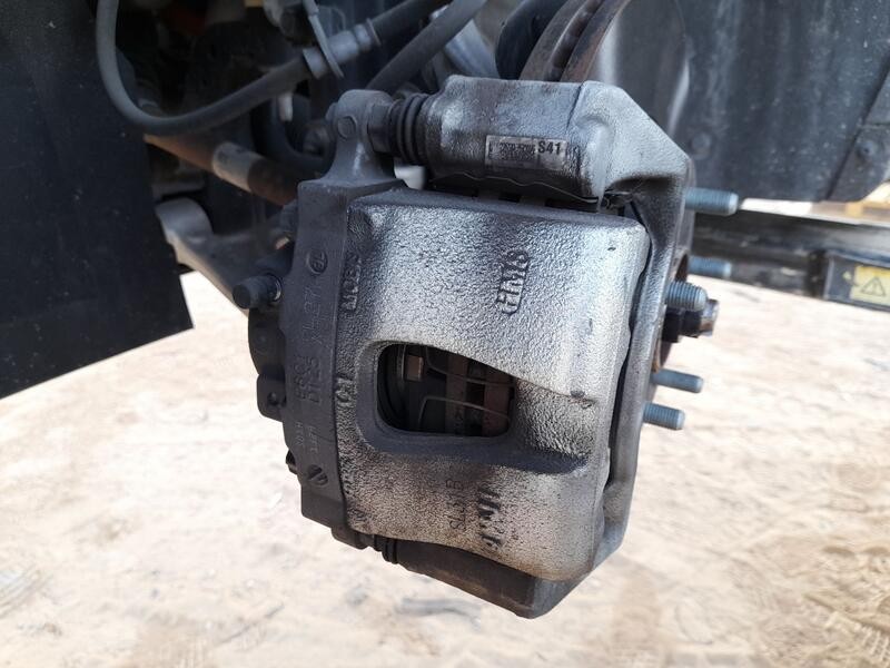 Recambio de pinza freno delantera izquierda para hyundai kona (os, ose, osi) ev referencia OEM IAM 58180E6A10  