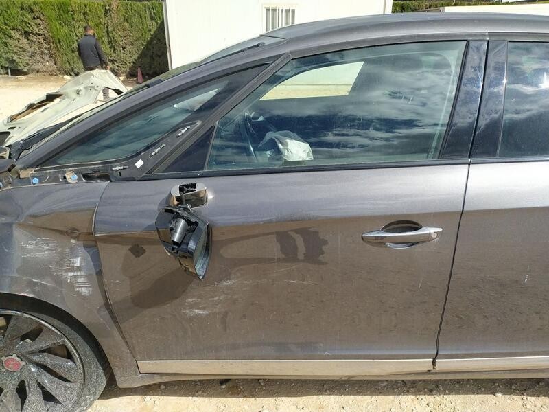 Recambio de puerta delantera izquierda para citroën ds5 2.0 bluehdi 150 referencia OEM IAM 9667050780 TOCADA 