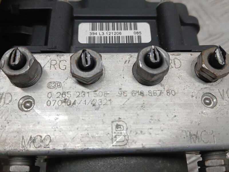 Recambio de abs para peugeot 307 berlina (s2) d-sign referencia OEM IAM 9661886780 BOSCH 0265231508