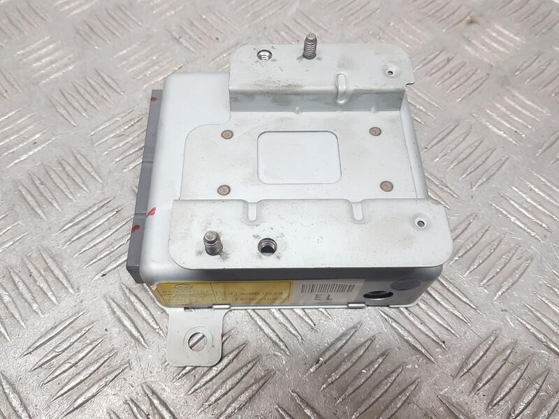 Recambio de modulo electronico para ssangyong rodius xdi referencia OEM IAM 8716121101  