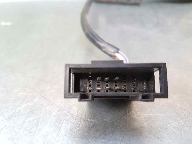 Recambio de retrovisor derecho para volkswagen golf iv berlina (1j1) gti referencia OEM IAM  CARCASA ROTA ELECTRICO-5 PINS