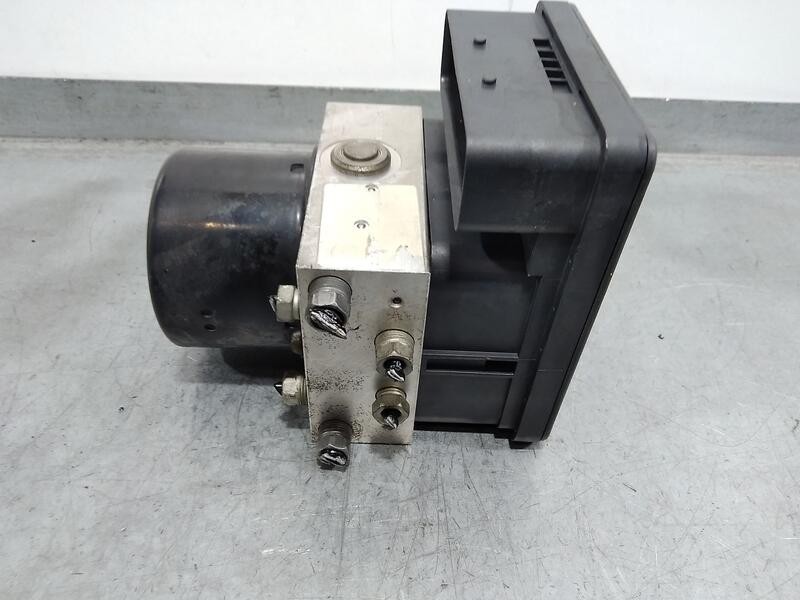 Recambio de abs para ford focus lim. (cb4) trend referencia OEM IAM 8m512c405aa 1002060322 ate