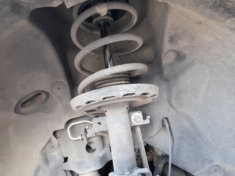 Recambio de amortiguador delantero izquierdo para renault megane iii grandtour (kz0/1) 1.5 dci (kz1m, kz1w, kz0r) referencia OEM