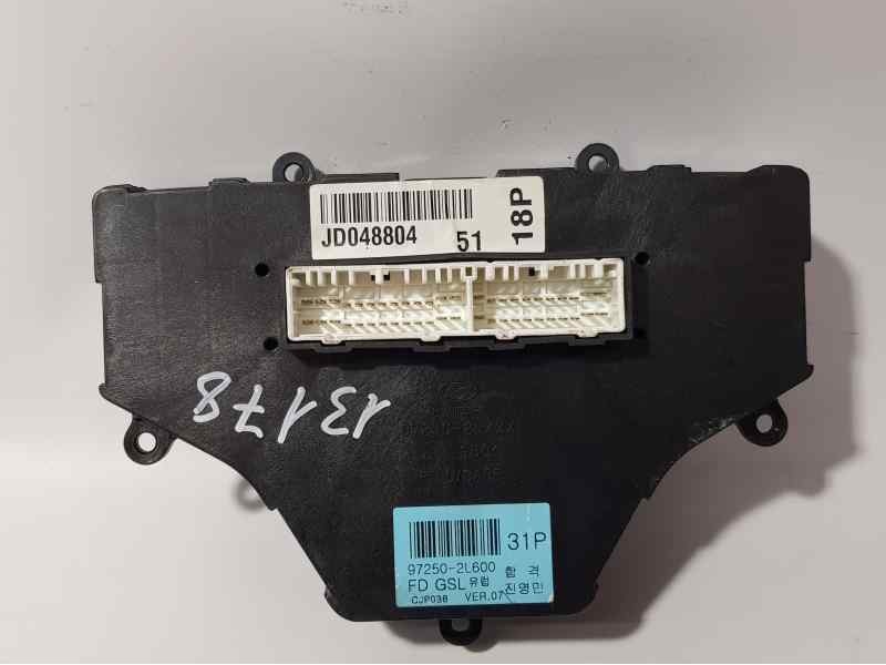 Recambio de mando climatizador para hyundai i30 classic referencia OEM IAM 972502L600  