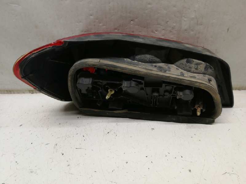 Recambio de piloto trasero derecho para peugeot 306 berlina 3/4/5 puertas (s2) 1.8 cat referencia OEM IAM  1000000783131 