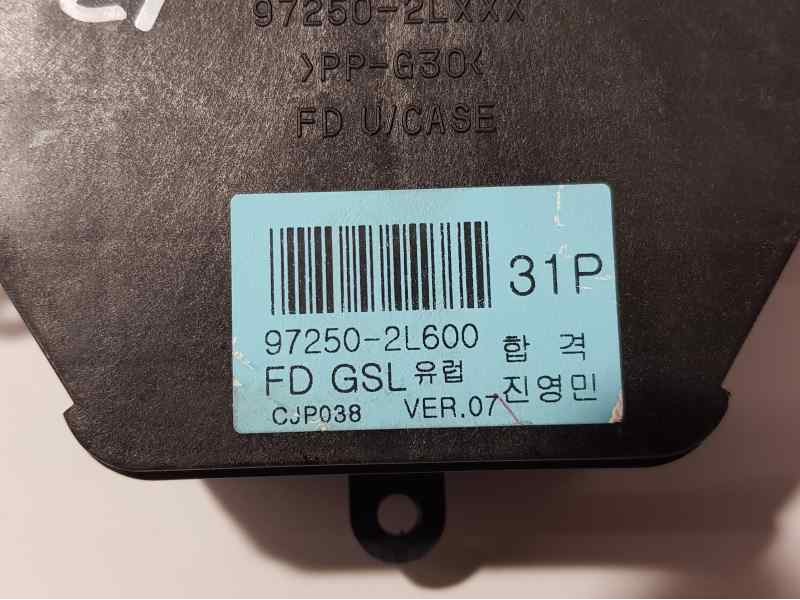 Recambio de mando climatizador para hyundai i30 classic referencia OEM IAM 972502L600  