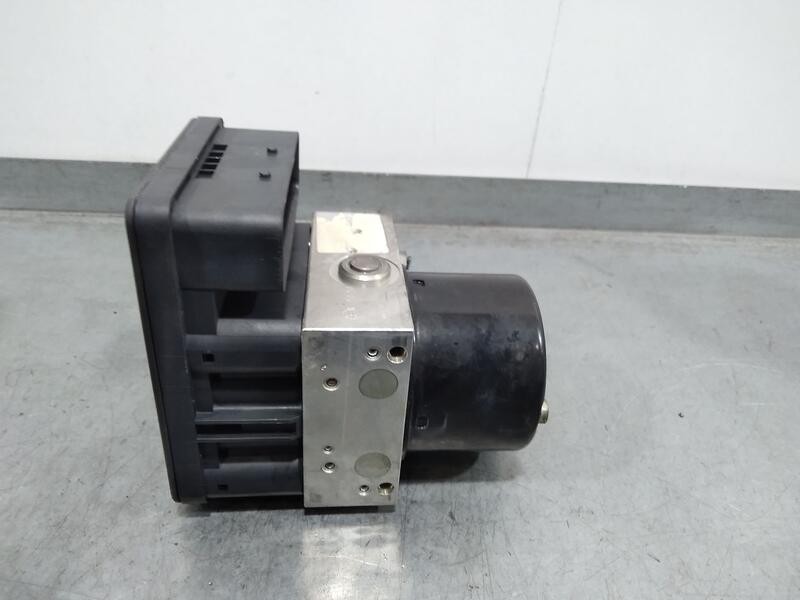 Recambio de abs para ford focus lim. (cb4) trend referencia OEM IAM 8m512c405aa 1002060322 ate