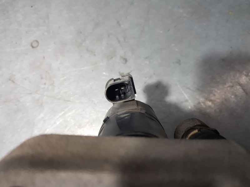 Recambio de pinza freno trasera izquierda para peugeot 308 gt line referencia OEM IAM 9819059380  ELECTRICA