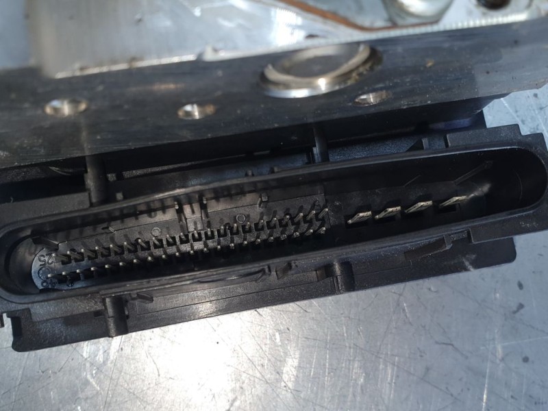 Recambio de abs para toyota avensis (t27) advance referencia OEM IAM 4454005071 0265235406 BOSCH