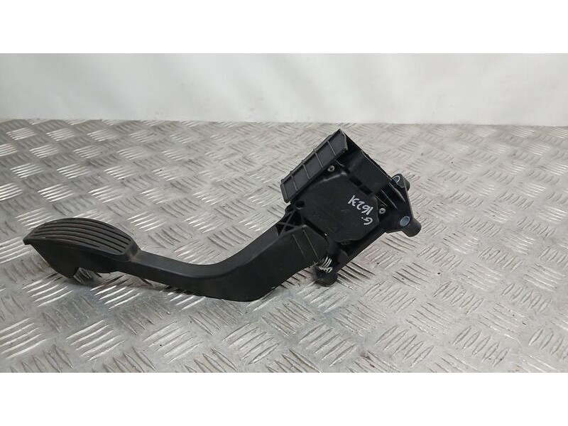 Recambio de potenciometro pedal para ford ka (ccu) titanium referencia OEM IAM 9S519725AA  